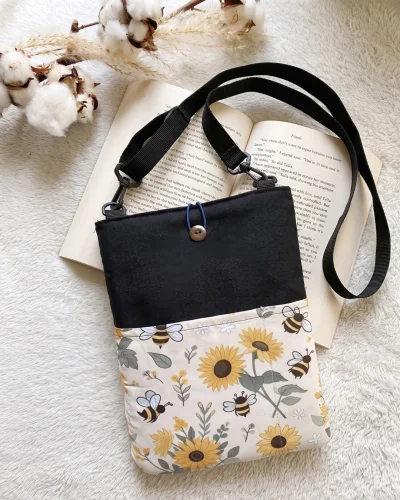 Funda Protectora para Libros - Abejitas y flores