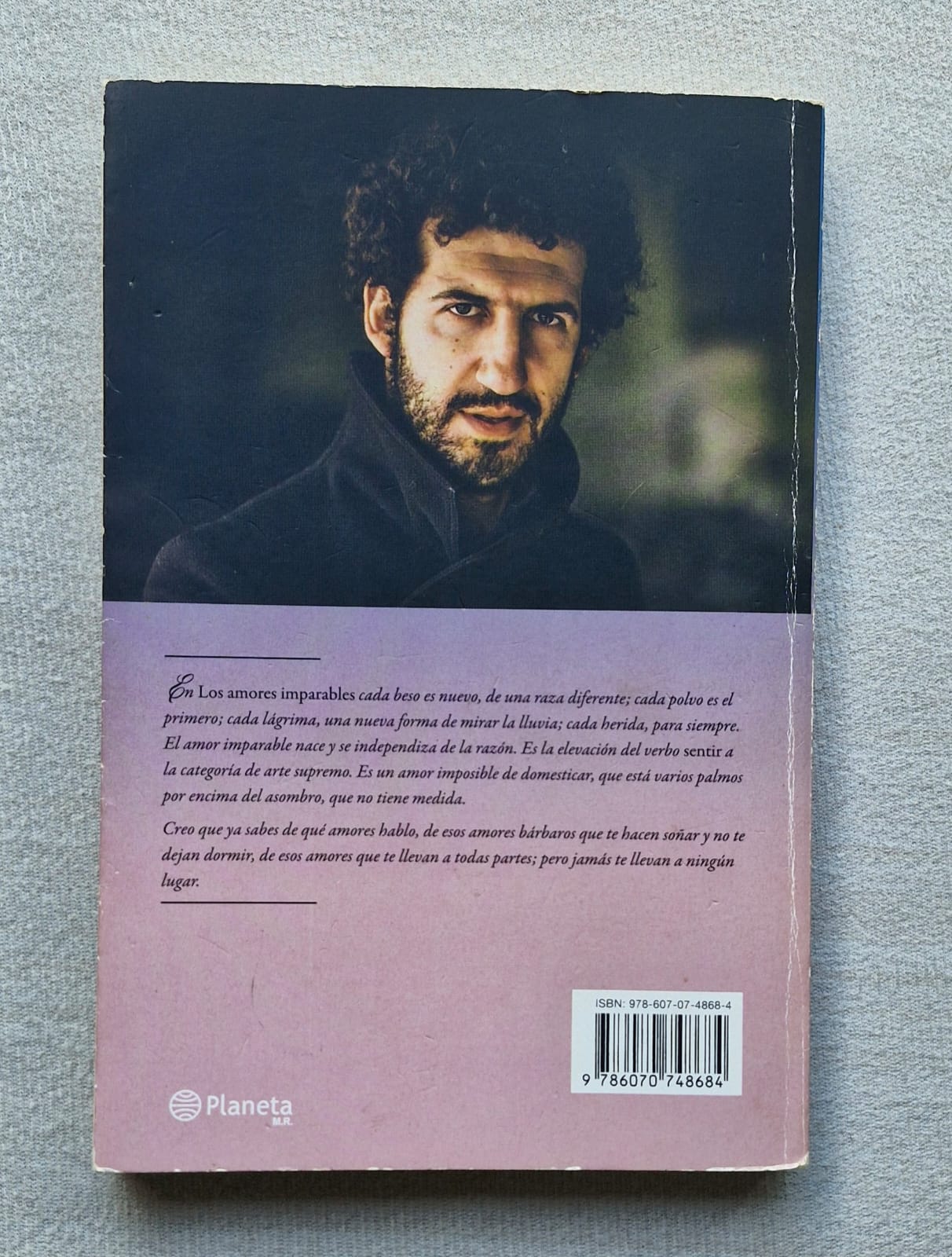 Atrás