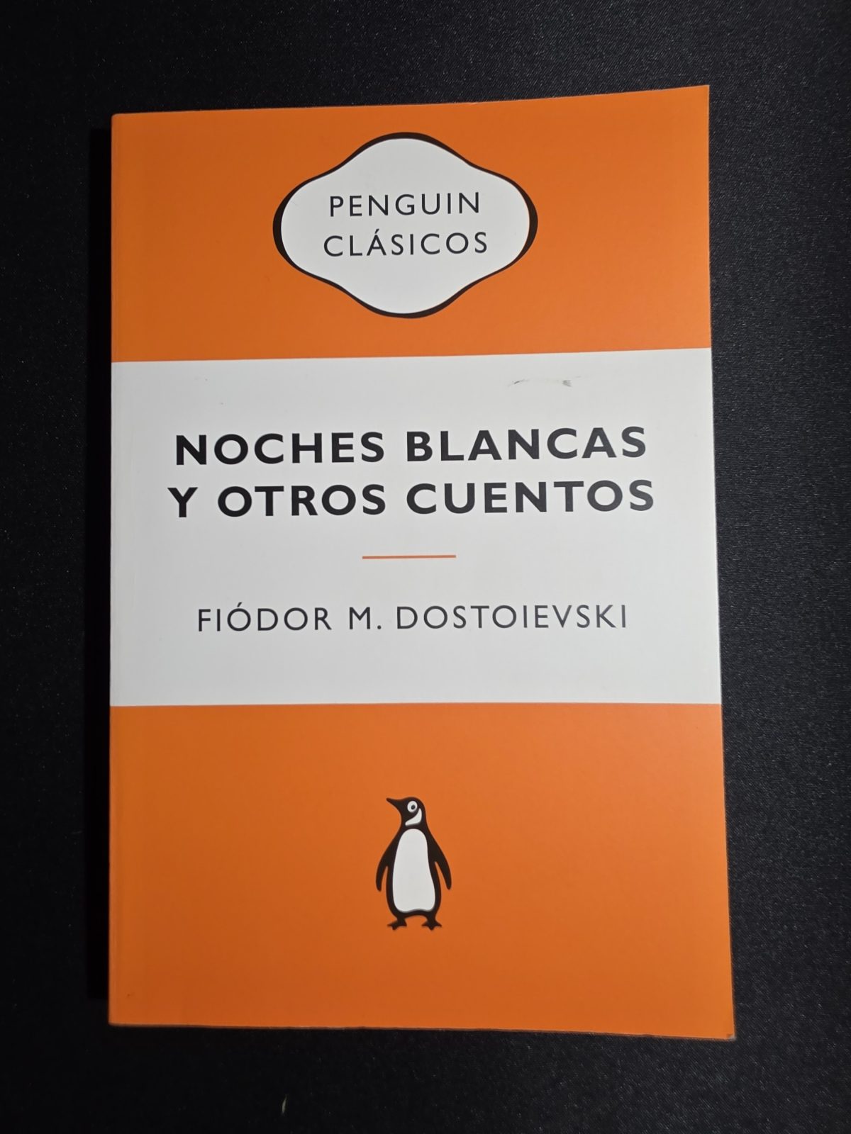 Noches Blancas y Otros Cuentos (Ediciones Icónicas) / White Nights and Other Stories